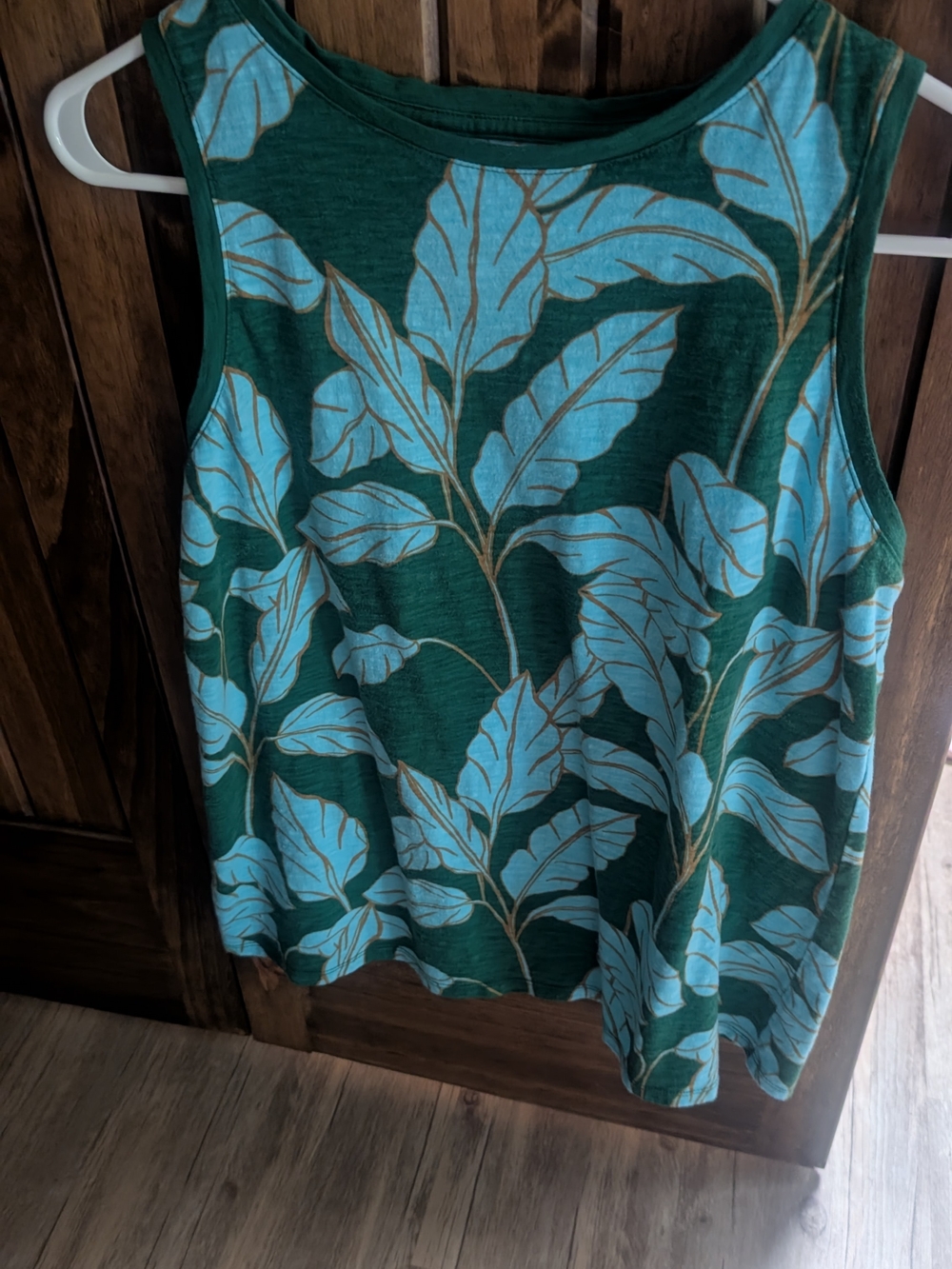 St. John's Bay Teal Green Tank with Blue Leaf Print